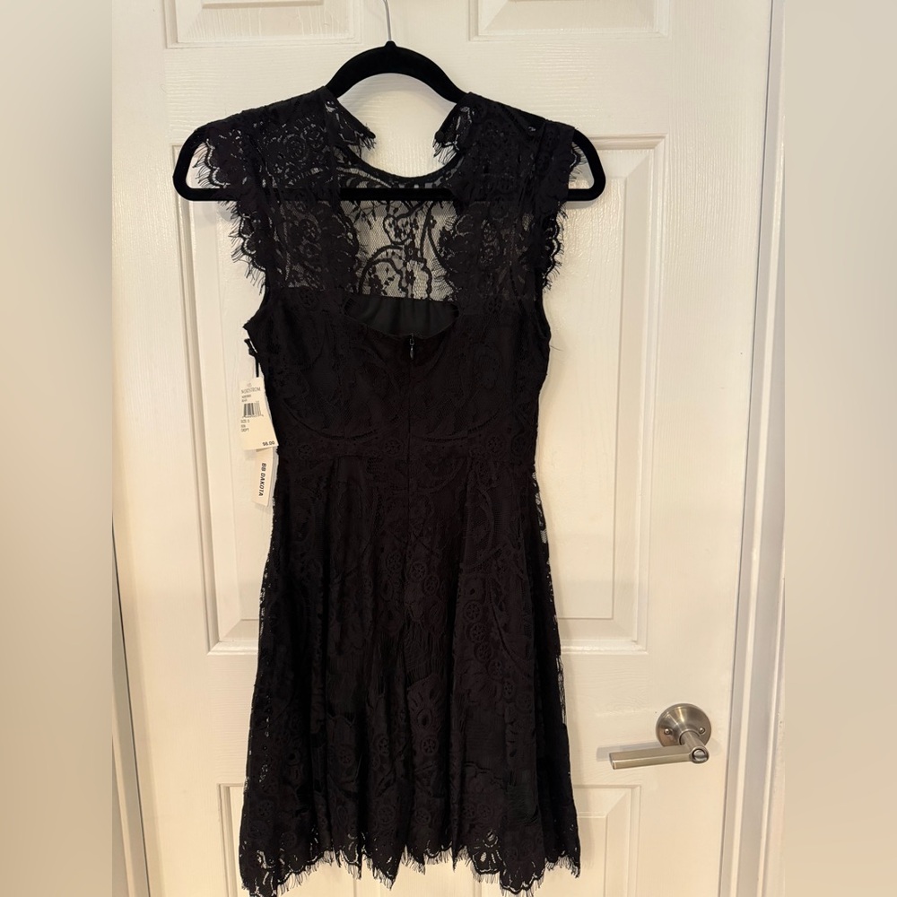 BB Dakota Elegant Black Lace Dress